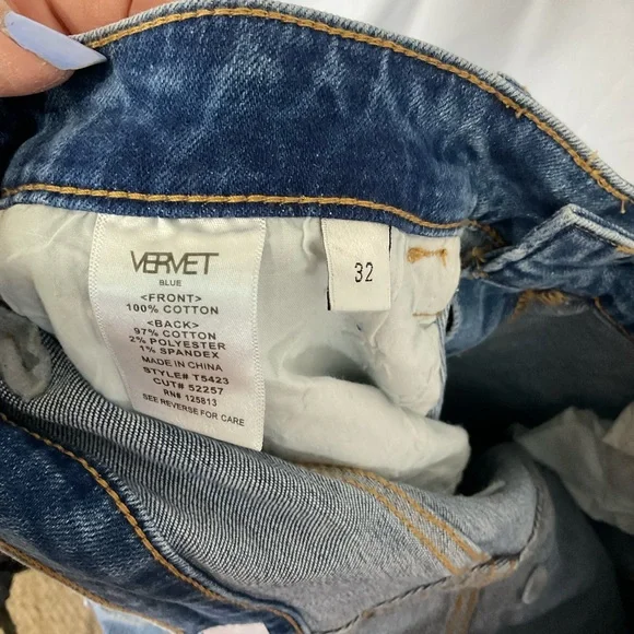 Vervet Women’s Distressed Straight Leg Denim Jeans Size 15/32” Waist NWTO - Picture 6 of 11